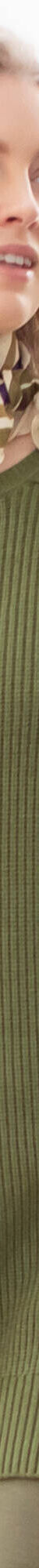 Pull tunique boutons fantaisie toucher doux (vert olive chiné) Pull tunique boutons fantaisie toucher doux (vert olive chiné)